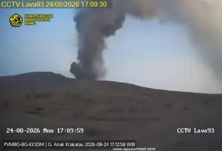 Gunung Anak Krakatau Meletus 11 Kali dalam Sehari