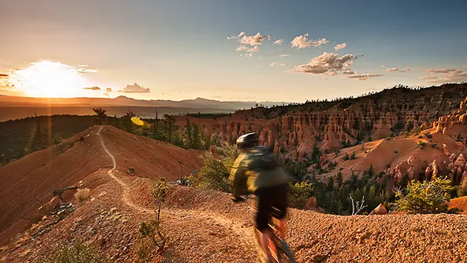 Menjajal Sensasi Bersepeda di 5 Gunung Terbaik Amerika Serikat