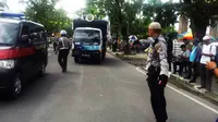 Polisi mengawal demonstrasi damai 4 November di Medan, Sumatera Utara. (Liputan6.com/Reza Perdana)
