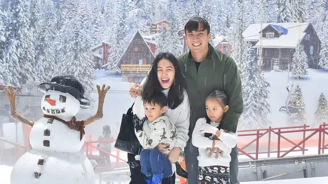 Keseruan Rendy Kjaernett Bareng Anak Sebelum Kabar Perselingkuhan