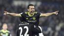 Pemain Chelsea, Pedro mencetak satu gol saat The Blues berjumpa Leicester City pada laga Premier League di King Power Stadium, Leicester, Sabtu (14/1/2017). Chelsea menang 3-0.  (AP/Rui Vieira)