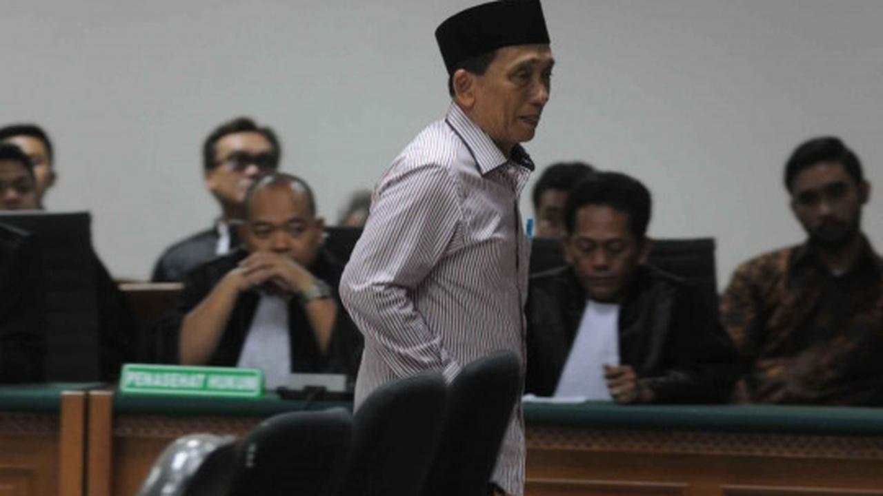 Terbukti korupsi, hakim vonis Fuad Amin 8 tahun penjara