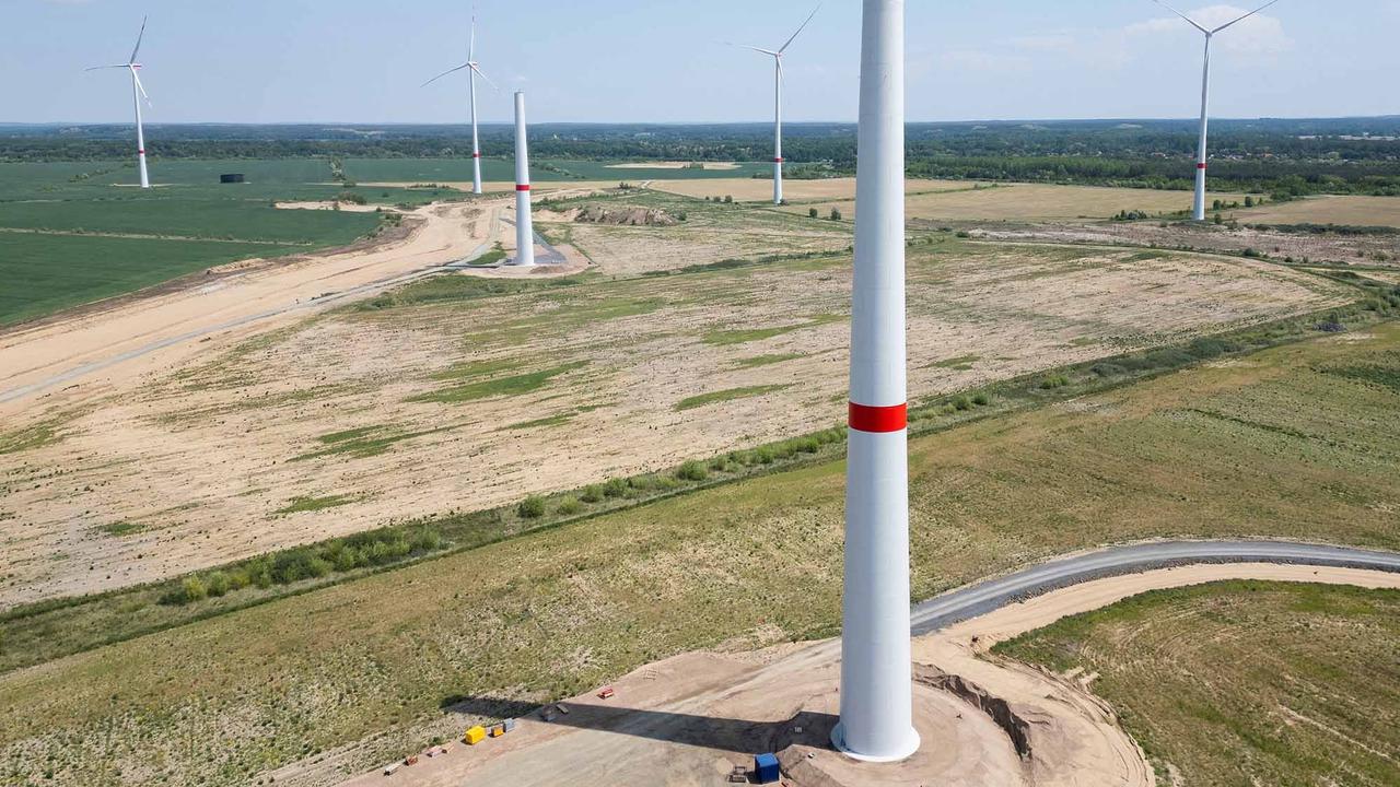 FOTO:  Intip Areal Bekas Tambang Batubara Diubah Menjadi Kawasan Sumber Energi Terbarukan Yang Hijau