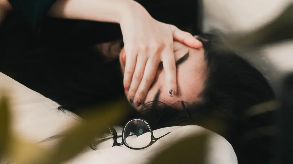 Penderita kolesterol tinggi mudah merasa lelah dan mengantuk. (Foto: Unsplash/Ephraim Mayrena)