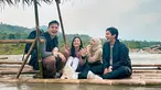 Sudah tayang sejak bulan November kemarin, sinetron Tajwid Cinta yang dibintangi para aktor dan aktris muda ini sudah mencuri perhatian. Penampilan Cut Syifa yang dipasangkan dengan Harris Vriza pun nampak serasi dan banyak membuat netizen baper. (Liputan6.com/IG/@cutsyifaa)