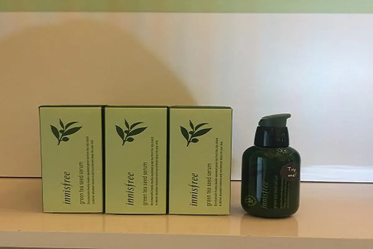 Innisfree Greentea seed serum