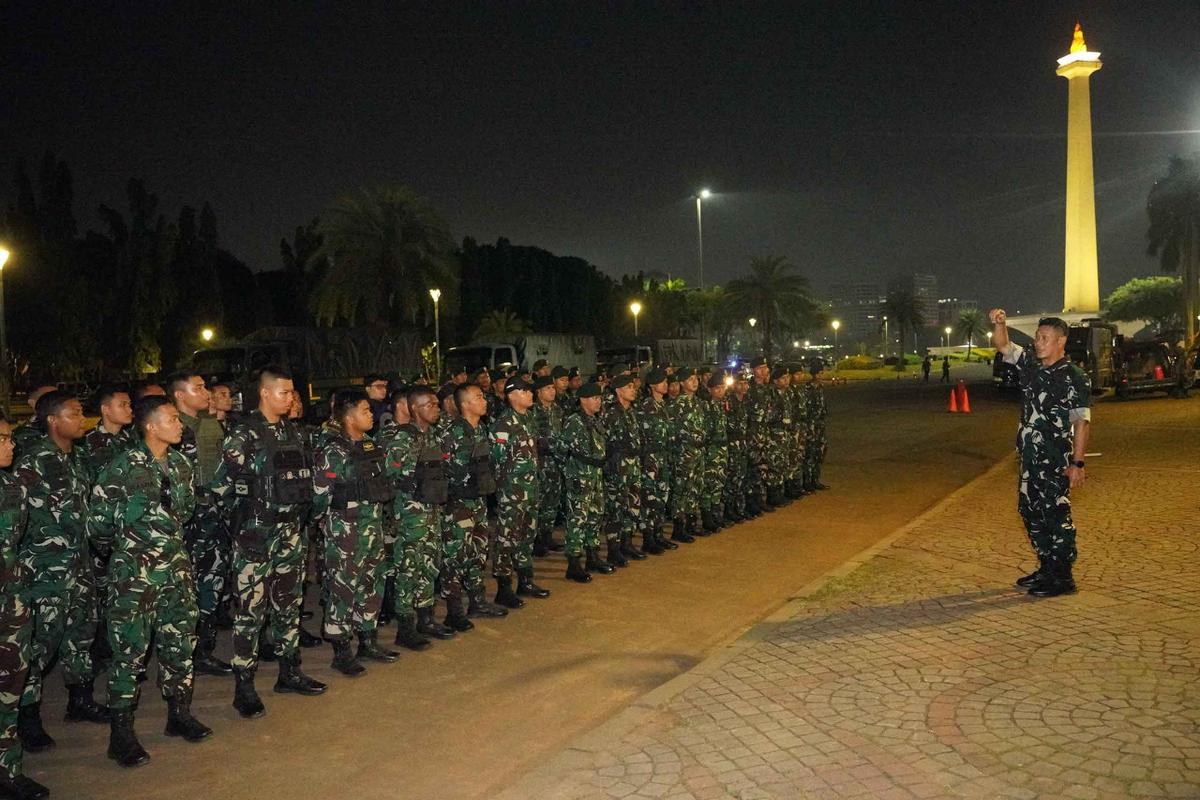FOTO: Jaga Stabilitas Jakarta, TNI AD Gelar Patroli Skala Besar