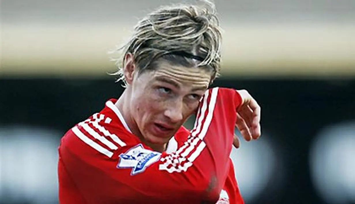 Striker Liverpool, Fernando Torres bereaksi dalam partai Liga Premier menghadap Fulham di Craven Cottage, London, 31 Oktober 31, 2009. AFP PHOTO/IAN KINGTON