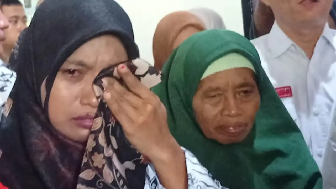 Hakim PN Andoolo memvonis bebas Supriyani guru honorer di Konawe Selatan, Senin (25/11/2024).