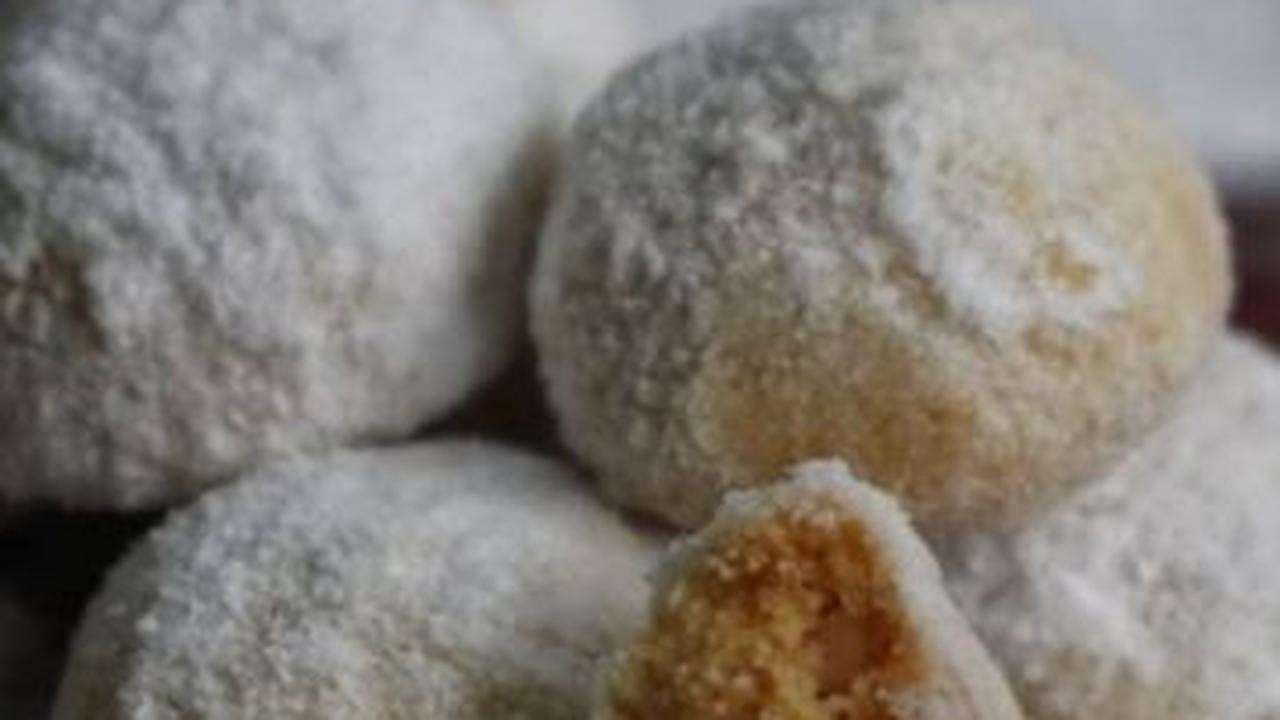 8. Resep Kue Putri Salju Kenari<br>