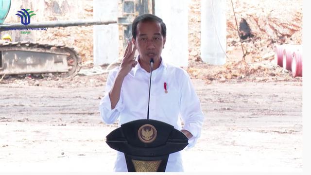 Presiden Joko Widodo (Jokowi) meresmikan pembangunan pabrik gasifikasi batu bara menjadi Dimetil Eter (DME) di Muara Enim, Sumatera Selatan.