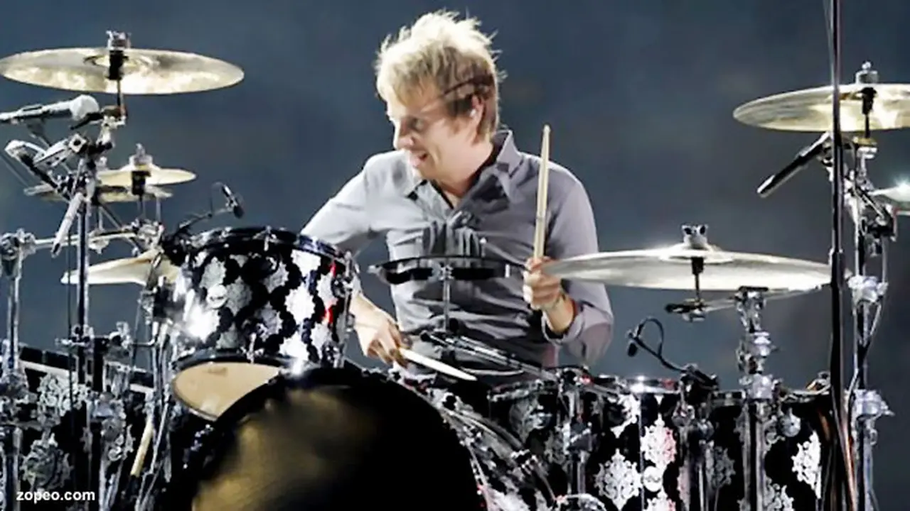 muse-drumer-130822b.jpg