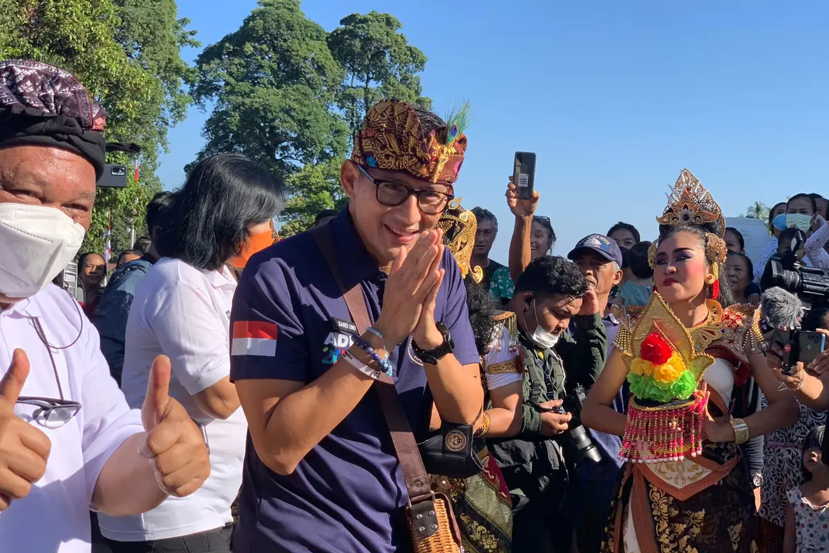 Menteri Pariwisata dan Ekonomi Kreatif (Menparekraf) Sandiaga Uno saat roadshow program Anugerah Desa Wisata Indonesia (ADWI) 2022 ke Desa Wisata Sudaji di Kabupaten Buleleng, Bali (Istimewa)