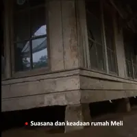 Meli Nuryani atau dikenal sebagai Melly Lee dinobatkan sebagai pemenang Dangdut Academy Asia 6. Ia terlahir dari keluarga sederhana yang tinggal di Desa Sukamulya, Cianjur. Jawa Barat. Berikut rumah Melly Lee di kampung halaman sebelum di renovasi. [Youtube/Melly Lee]