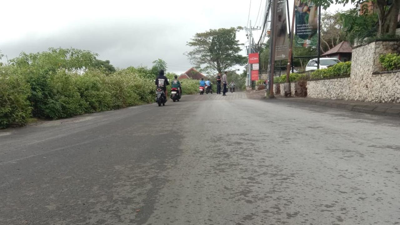 Campuran Plastik untuk Aspal Jalan Solusi Kurangi Sampah