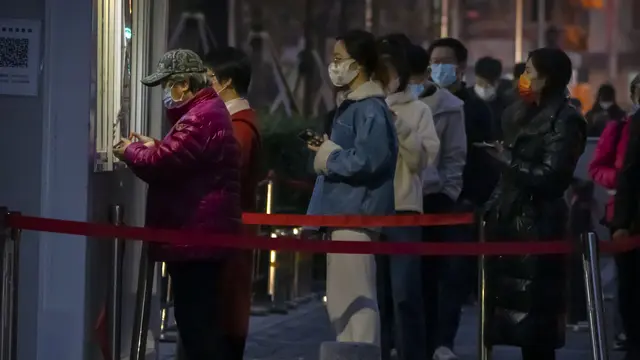 Guangzhou Alami Lonjakan Kasus COVID-19