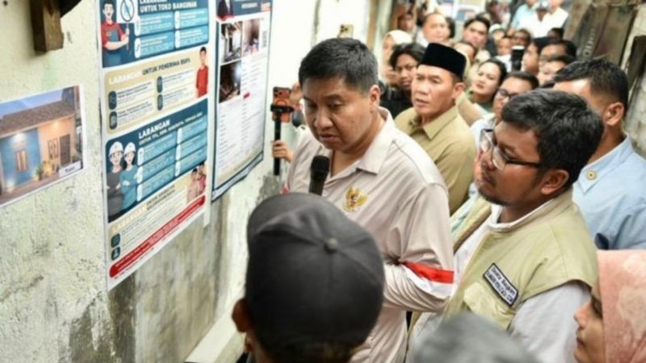Menteri PKP Tinjau Lokasi BSPS di Surabaya, Program Bedah Rumah Melonjak Signifikan