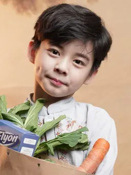 Susu Flyon, susu penggemuk badan anak yang berperan sebagai nutrisi pendamping.