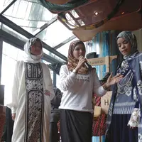 Kain Sasirangan dan Pagatan khas Kalimantan Selatan ke pagelaran New York Fashion Week The Shows.