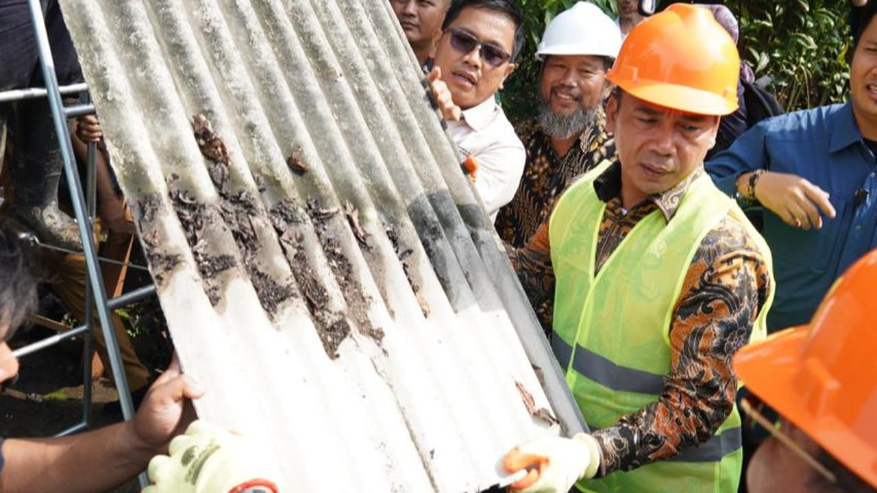 Menteri Wihaji Turunkan Asbes
