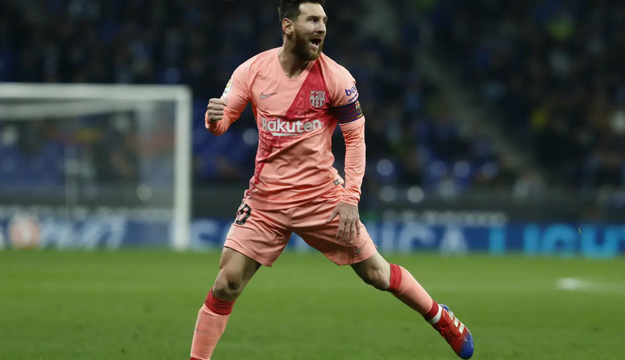 1. Lionel Messi (Barcelona) - 11 gol dan 8 assist (AFP/Pau Barrena)