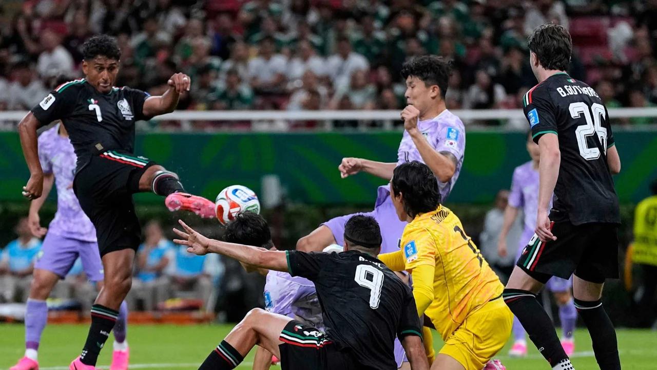 FOTO: Meksiko Amankan Tiket Babak 32 Besar Piala Dunia 2026