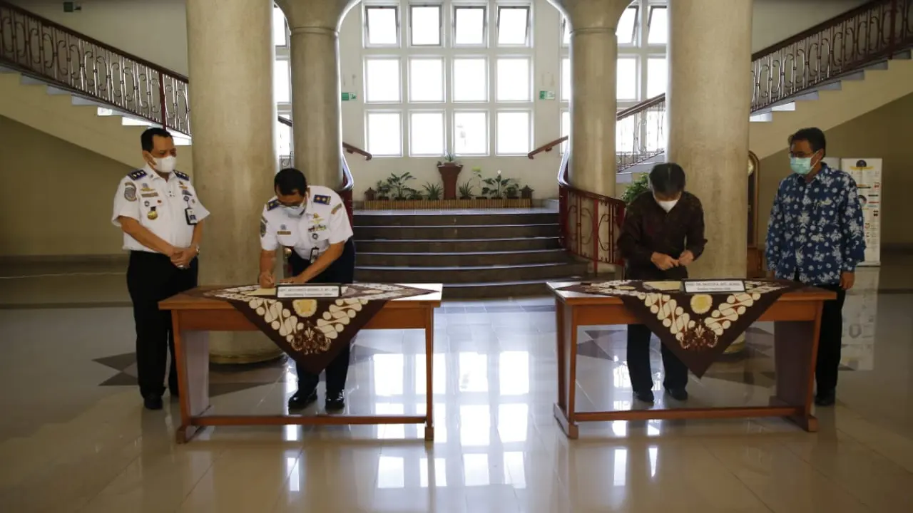 Badan Penelitian dan Pengembangan Perhubungan (Balitbanghub) melakukan kunjungan/courtesy call ke Kampus Universitas Gadjah Mada (UGM) pada Selasa (8/6)