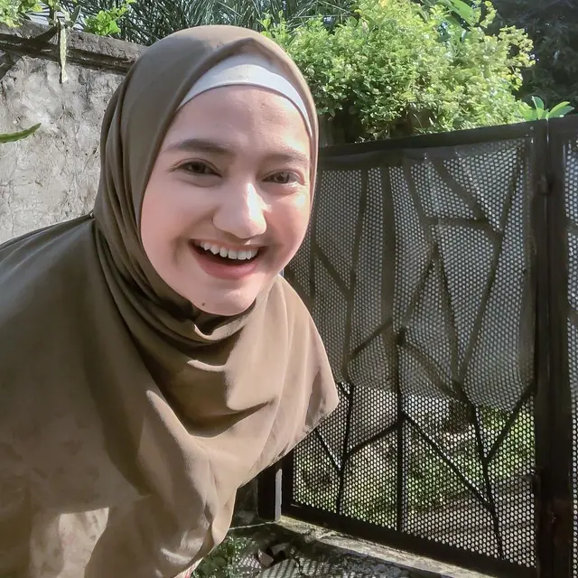 Potret 6 Artis Mualaf dengan Penampilan Syari, Makin Anggun