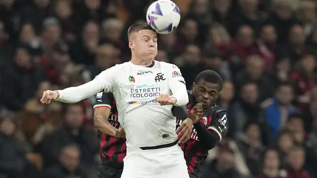 Gol Olivier Giroud Bawa AC Milan Kalahkan Spezia
