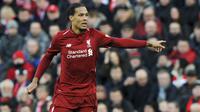 5. Virgil van Dijk (Liverpool) - Benteng tangguh The Reds ini menjadi satu di antara aktor utama keberhasilan Liverpool musim lalu. Bek timnas Belanda itu kemungkinan mendapatkan nilai 91 di FIFA 20. (AP/Rui Vieira)