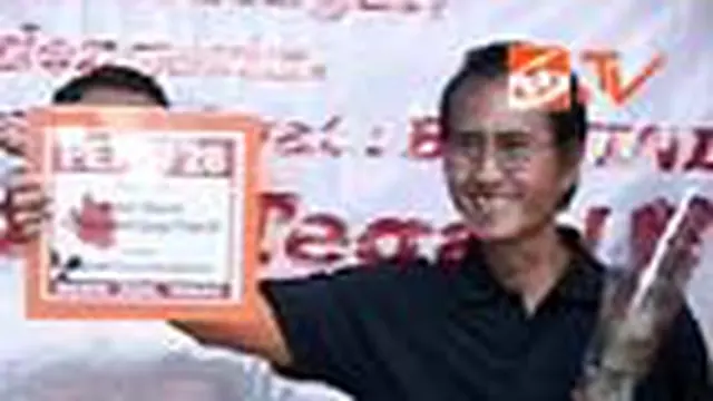 Seikat Mawar Merah untuk Pong Hardjatmo