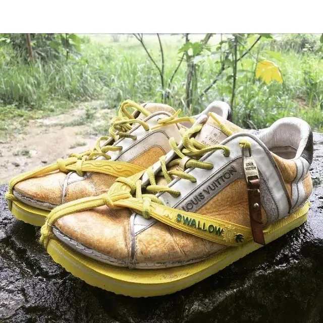 Jangan Dibuang, Ini 8 Potret Alih Fungsi Sepatu Bekas yang Bermanfaat