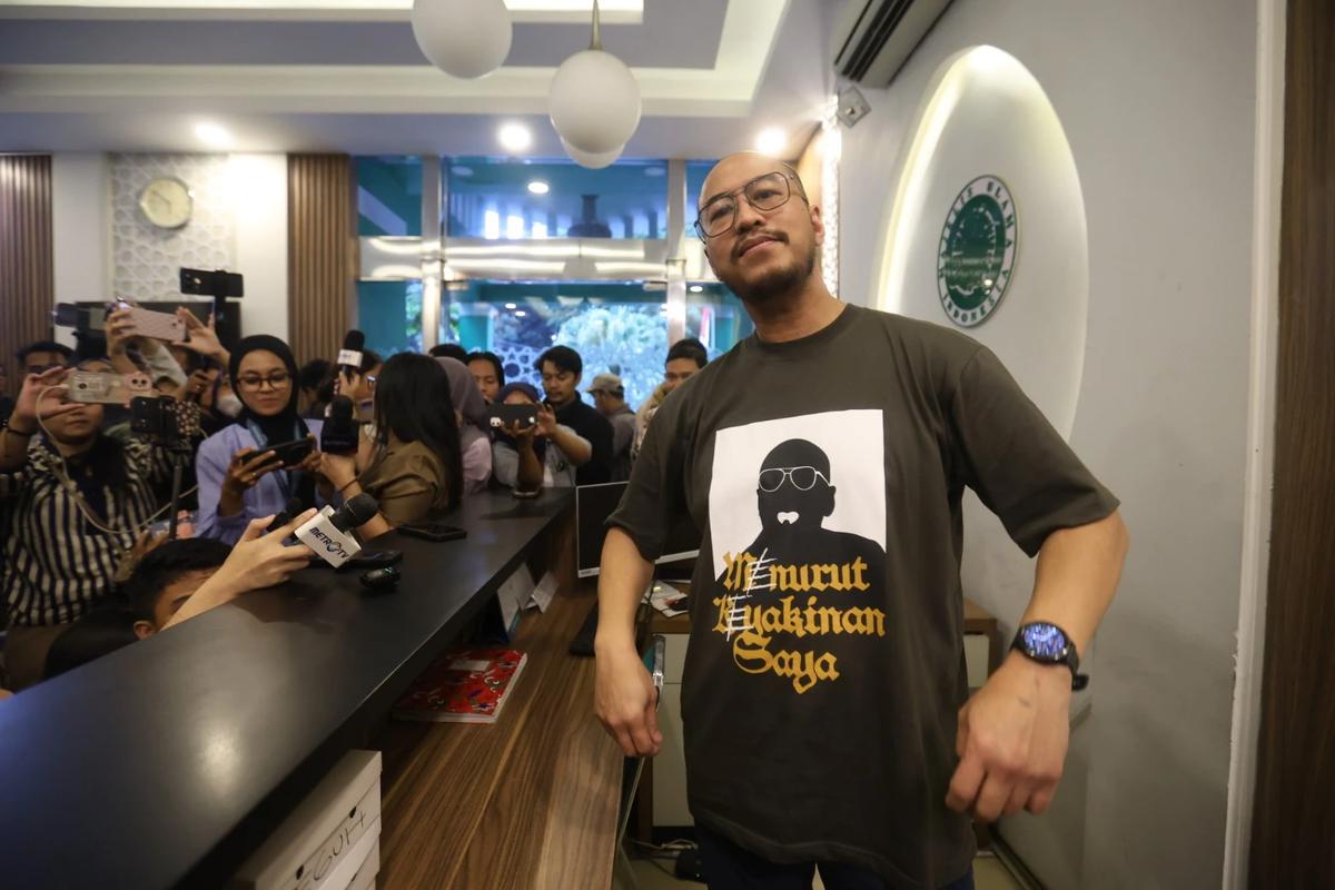 FOTO: Pandji Pragiwaksono Datangi MUI untuk Tabayun Materi Komedi