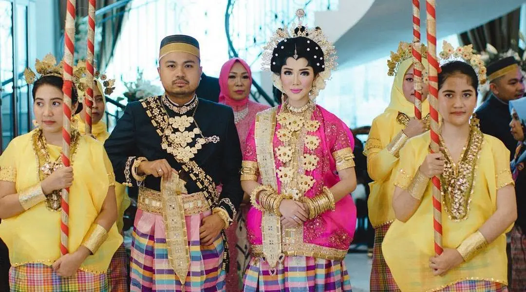 Tistha Nurma dan Afie Kalla menikah [foto: Instagram/tityhatta]