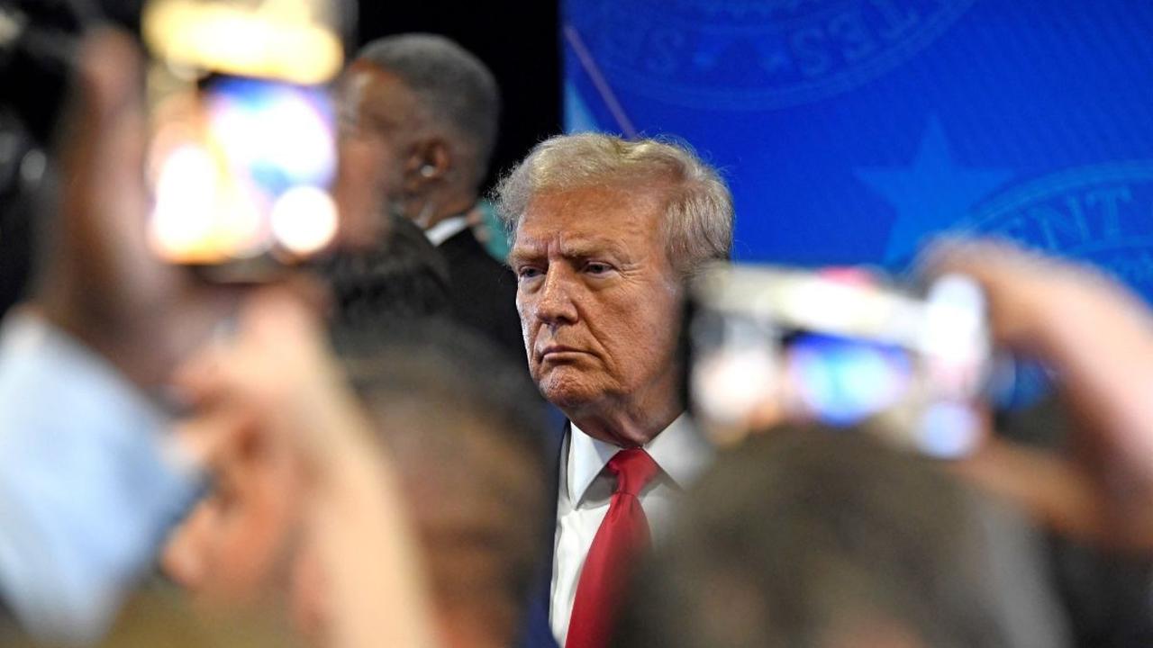 Trump juga mengkritik keputusan Harris yang disebutnya menolak bertemu dengan Perdana Menteri Israel, Benjamin Netanyahu.