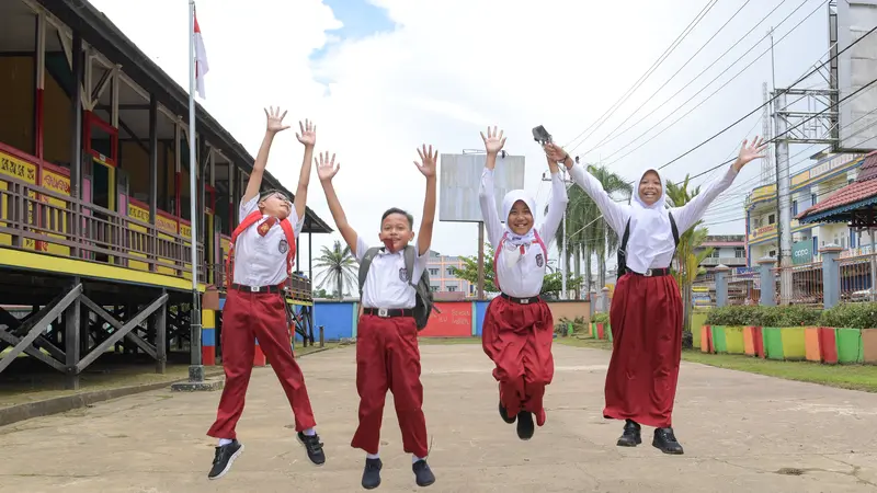 Simak Apa Kata Para Kepala Sekolah yang Telah Menerima Dana BOS!