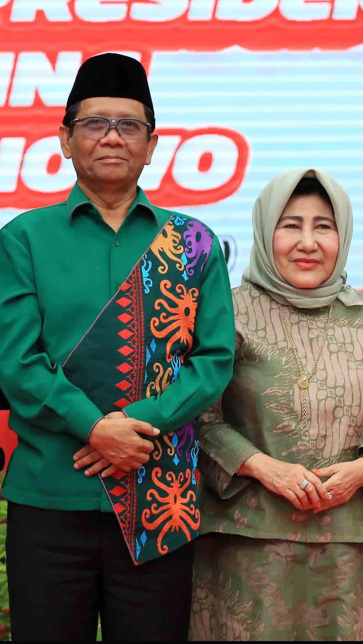 Unggahan Mahfud MD itu sontak mencuri perhatian masyarakat. Berbagai komentar pun membanjiri unggahan tersebut.<br>