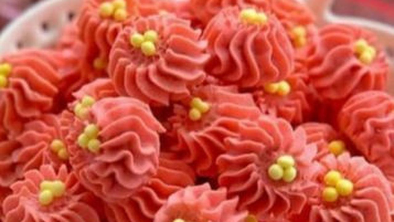 8. Resep Kue Semprit Red Velvet<br>