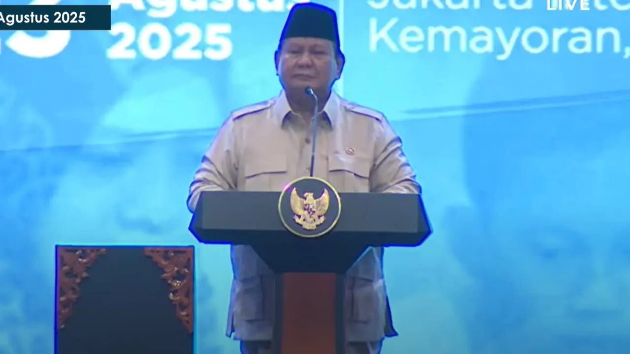 Prabowo Subianto Saat Memberikan Pembekalan kepada Guru Sekolah Rakyat