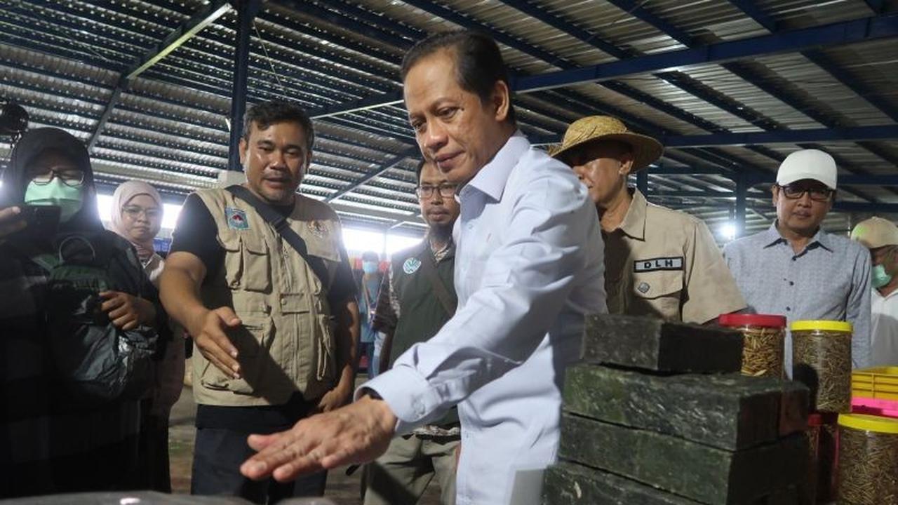 Mataram Hasilkan 200 Ton Sampah Harian, Menteri Lingkungan Hidup Dorong Perbaikan Pengelolaan Sampah Mataram