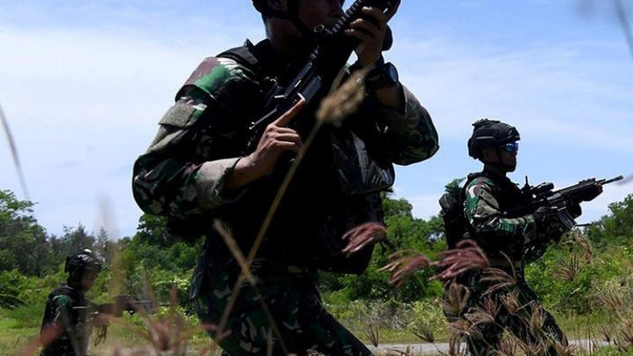 Kehabisan Peluru, Prajurit Kopassus Cabut Pisau Komando Tewaskan 6 Musuh di Medan Tempur