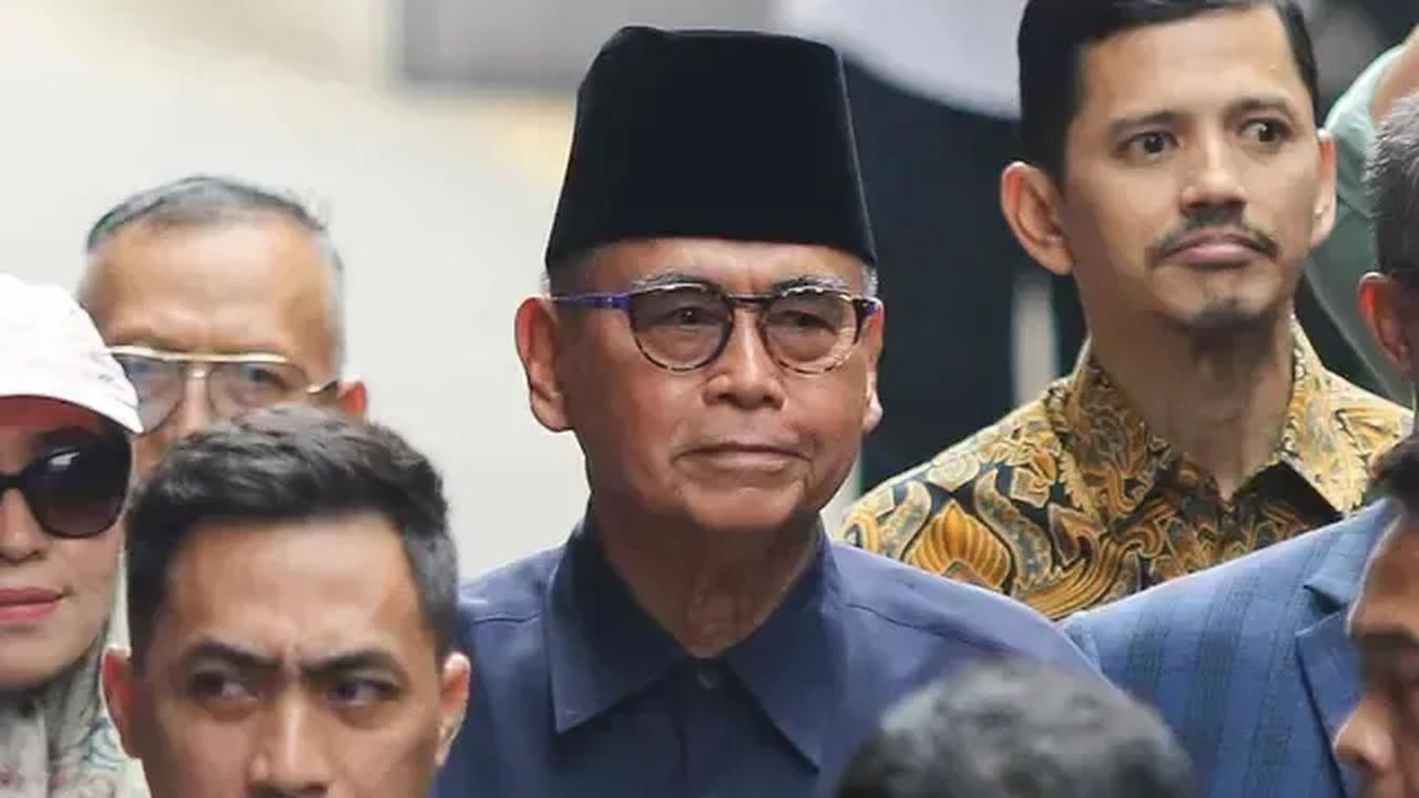 Hendra menjelaskan, karena pelapor mewakili nama masyarakat, maka langkah perdamaian bisa menjadi jalan penyelesaian.<br>