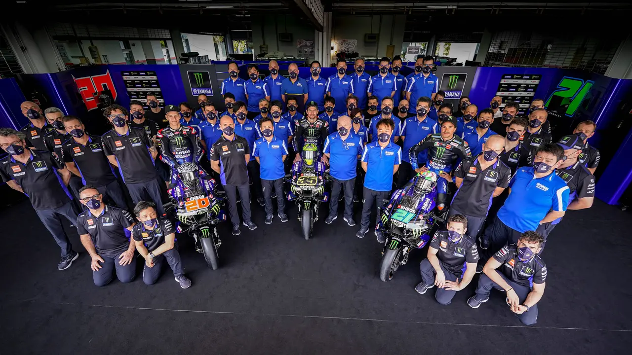 Tim Monster Energy Yamaha
