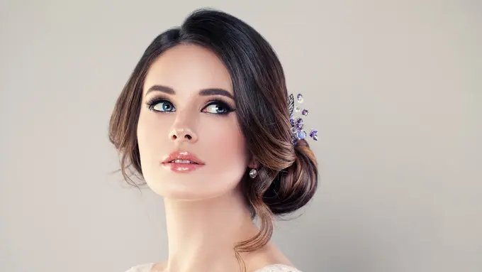 Mengenal Manfaat Gold Peptide Crystals untuk Kulit Tampak Muda Bercahaya