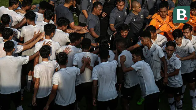 Foto: Menilik Latihan Pagi Timnas Indonesia U-22 Asuhan Indra Sjafri, Belasan Pemain Baru Bergabung di TC Gelombang Kedua Ini