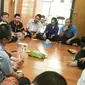 Diskusi Open BTS di ICT Watch Dihadiri Rudiantara. Kredit: Open Source Telkom speedy via Facebook Onno W. Purbo