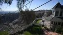 Sebelumnya, kebakaran lahan hutan dan gunung terjadi di negara bagian California. Peristiwa ini memaksa lebih dari 14.000 warga mengungsi. (Patrick T. Fallon/AFP)