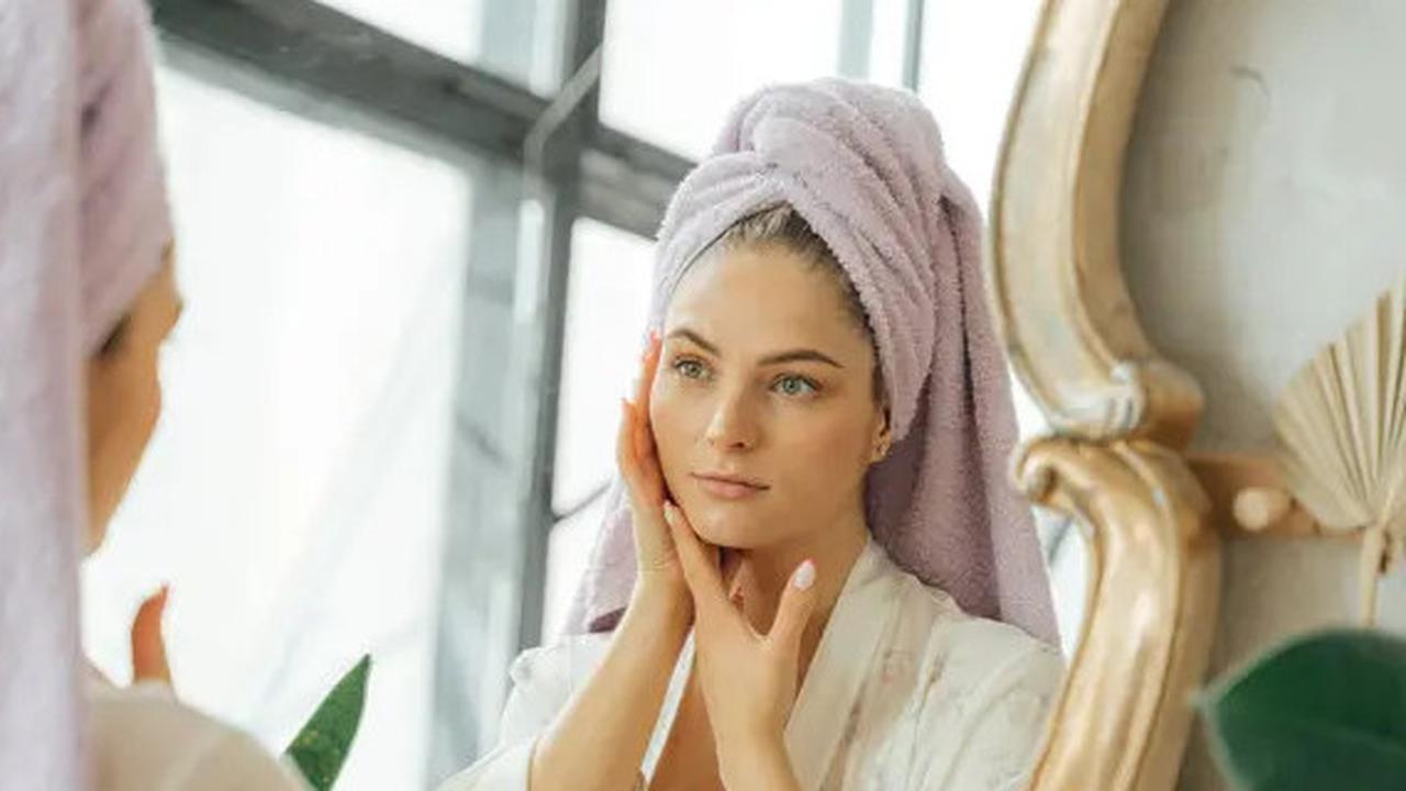 Cara Mencerahkan Wajah Kusam dengan Basic Skincare, Aman & Hemat Anggaran Perawatan
