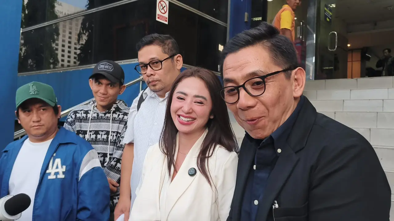 Dewi Perssik
