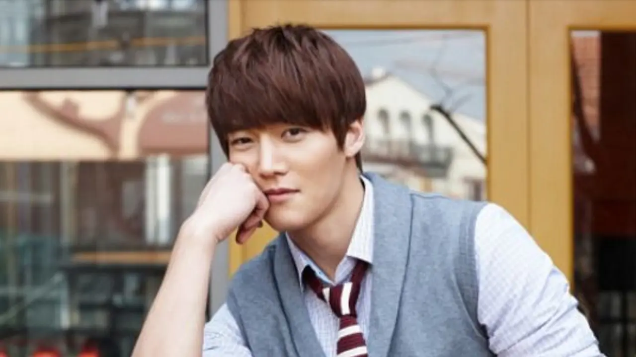  Choi Jin Hyuk Lepas Wamil Lebih Awal Akibat Cedera